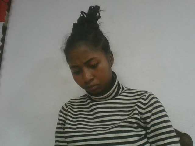 Marinah1a live cam on BongaCams