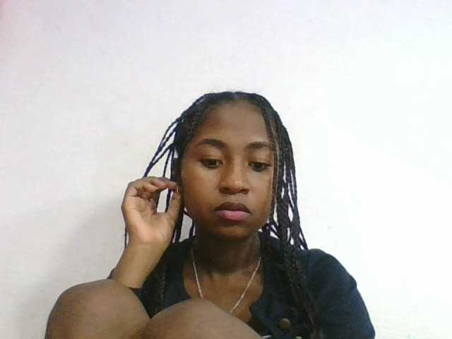 Marinah1a live cam on BongaCams