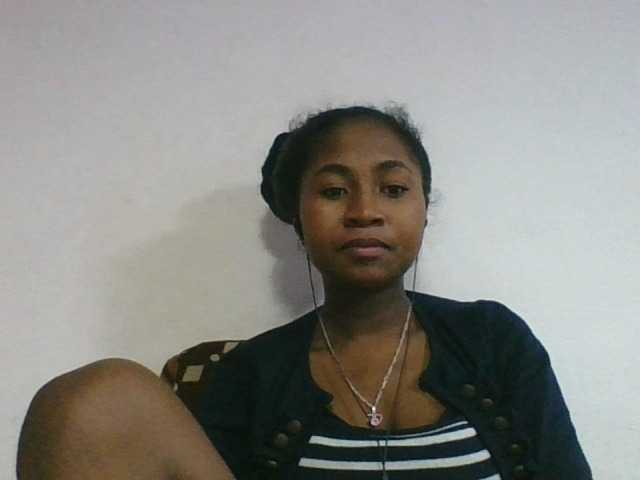 Marinah1a live cam on BongaCams