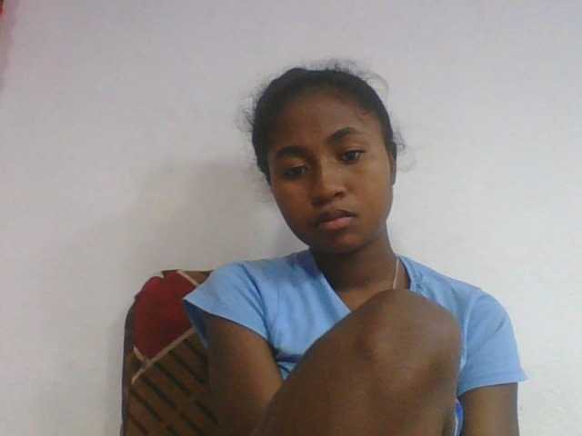 Marinah1a live cam on BongaCams