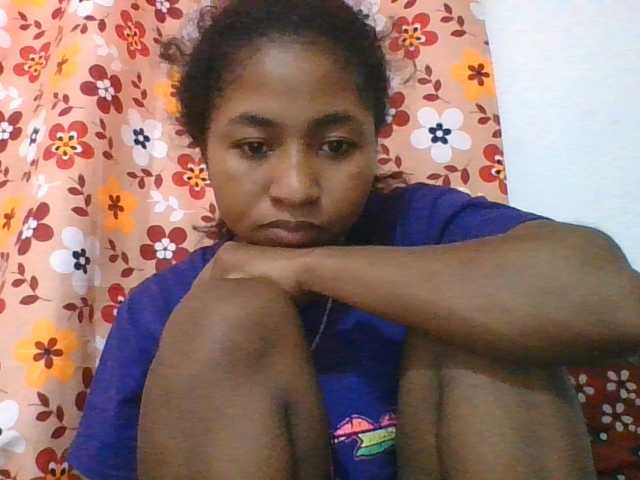 Marinah1a live cam on BongaCams