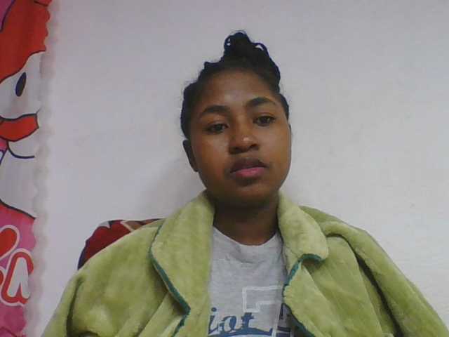 Marinah1a live cam on BongaCams