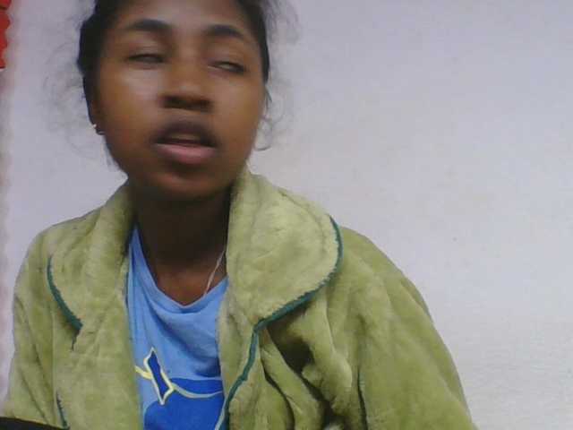 Marinah1a live cam on BongaCams