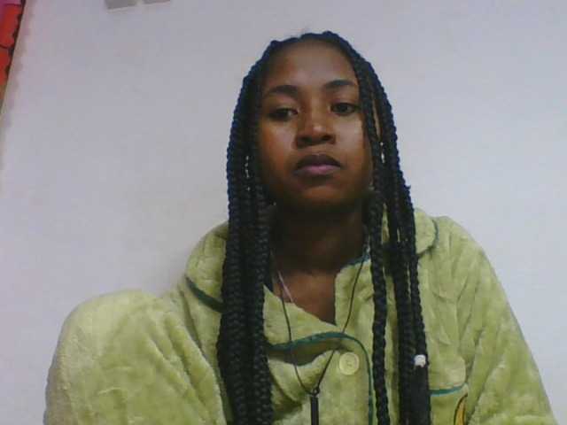 Marinah1a live cam on BongaCams