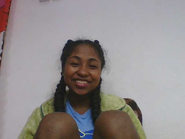 Marinah1a live cam on BongaCams