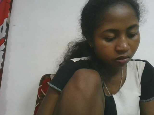 Marinah1a live cam on BongaCams