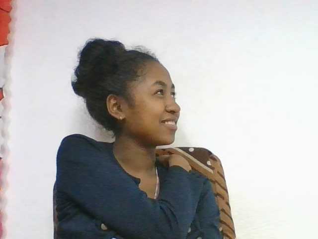 Marinah1a live cam on BongaCams