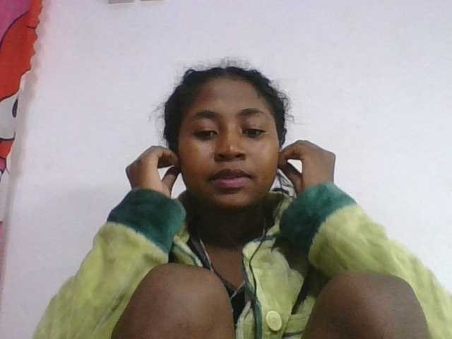 Marinah1a live cam on BongaCams