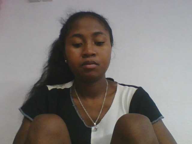 Marinah1a live cam on BongaCams