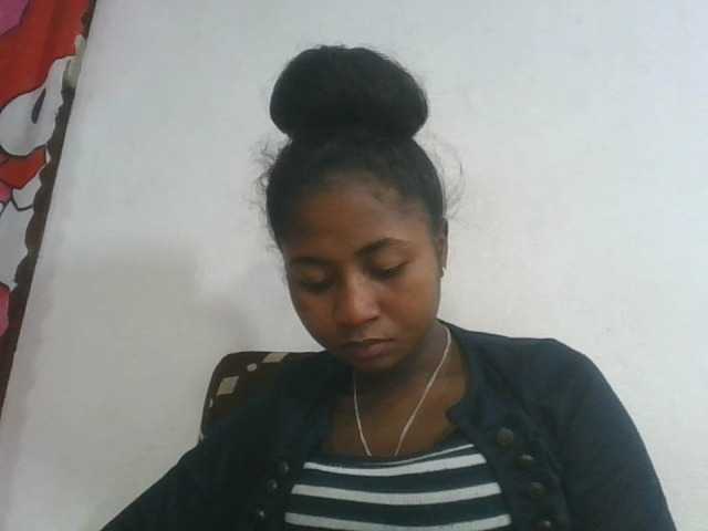Marinah1a live cam on BongaCams
