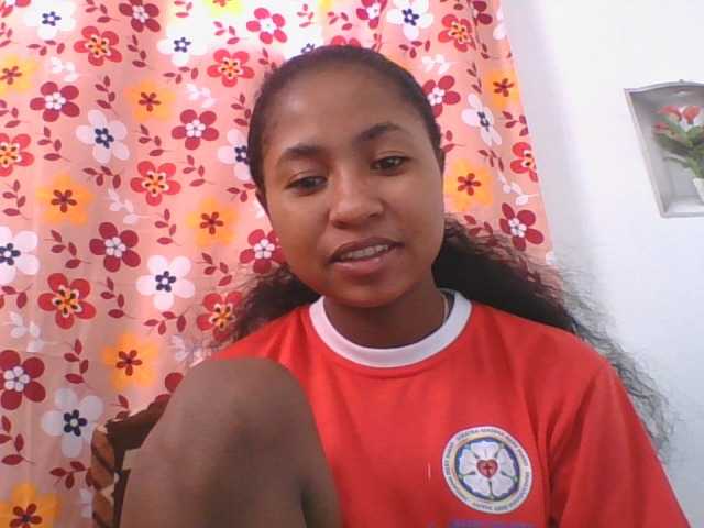 Marinah1a live cam on BongaCams