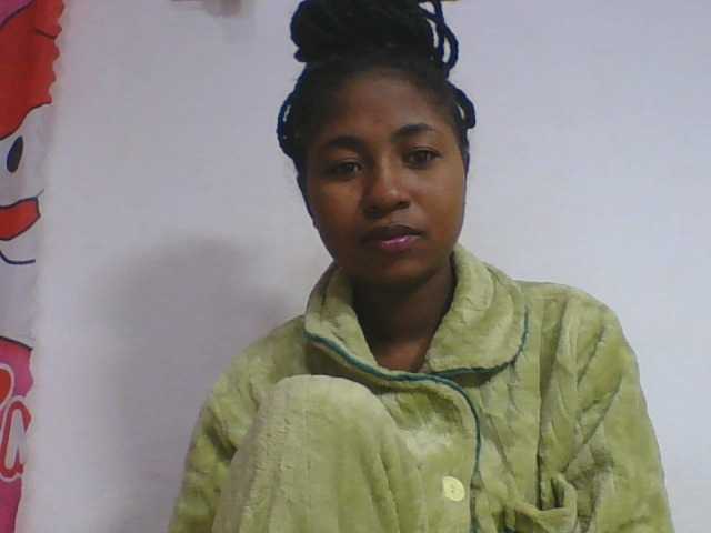 Marinah1a live cam on BongaCams