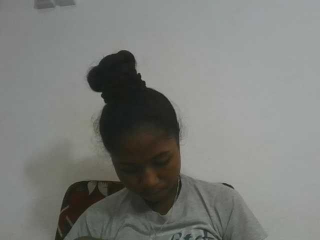 Marinah1a live cam on BongaCams