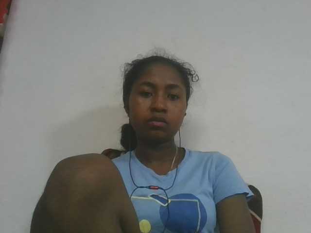 Marinah1a live cam on BongaCams