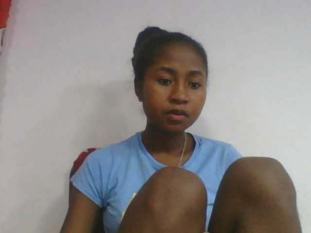 Marinah1a live cam on BongaCams