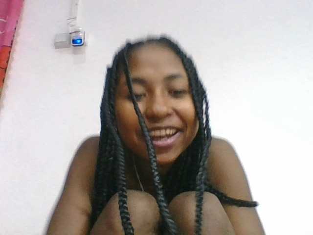 Marinah1a live cam on BongaCams