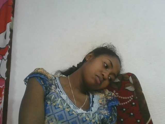 Marinah1a live cam on BongaCams