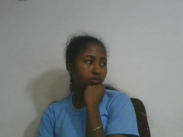 Marinah1a live cam on BongaCams