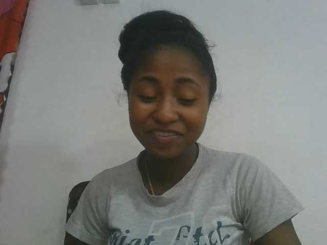 Marinah1a live cam on BongaCams