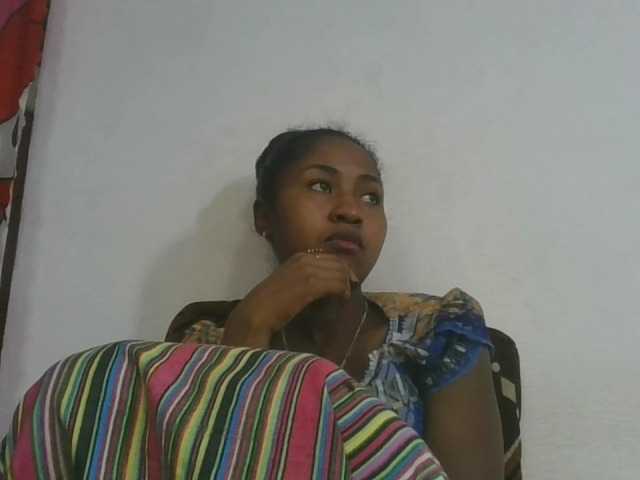 Marinah1a live cam on BongaCams