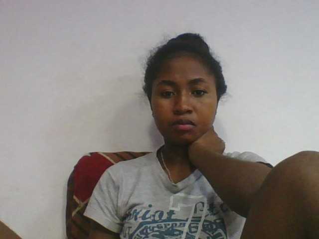Marinah1a live cam on BongaCams