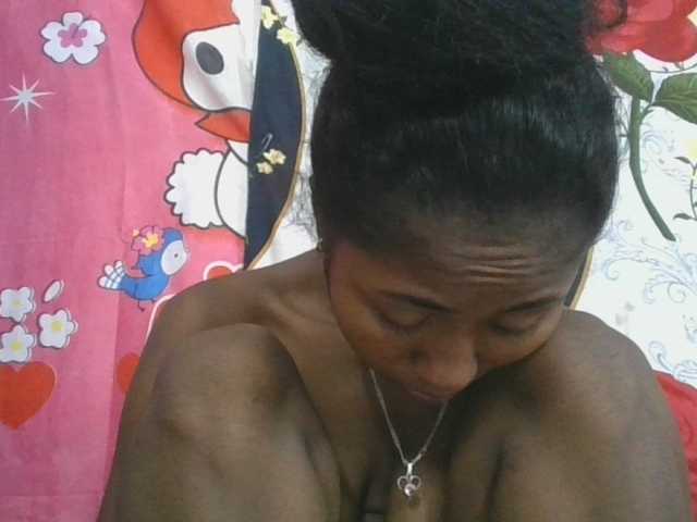 Marinah1a live cam on BongaCams