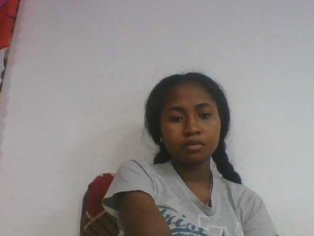 Marinah1a live cam on BongaCams