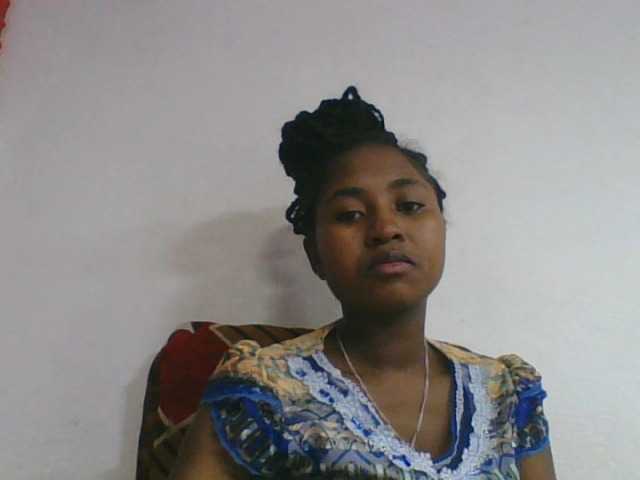 Marinah1a live cam on BongaCams