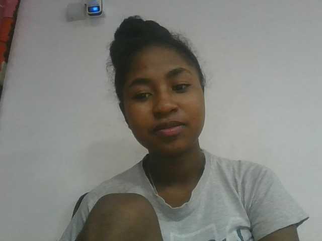 Marinah1a live cam on BongaCams