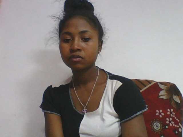 Marinah1a live cam on BongaCams