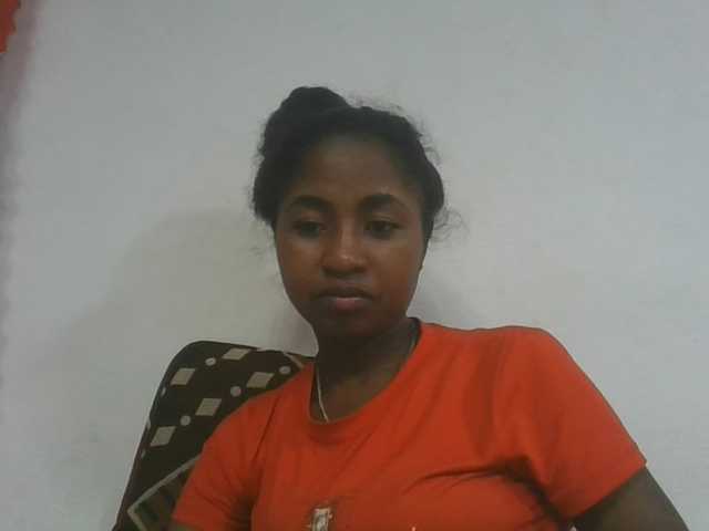 Marinah1a live cam on BongaCams