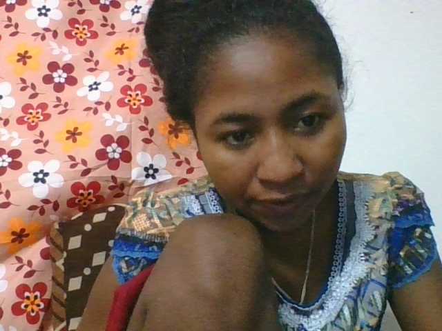 Marinah1a live cam on BongaCams