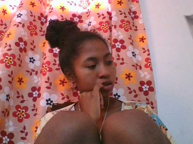 Marinah1a live cam on BongaCams