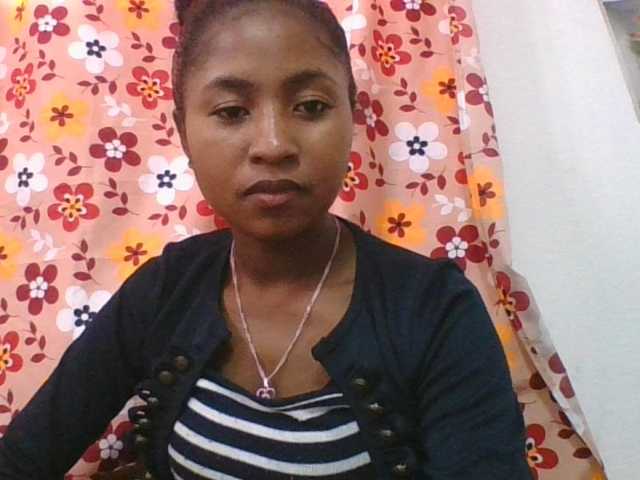 Marinah1a live cam on BongaCams