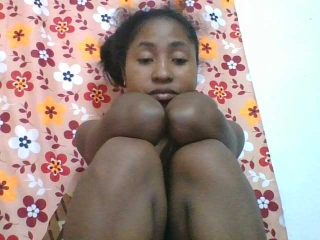 Marinah1a live cam on BongaCams