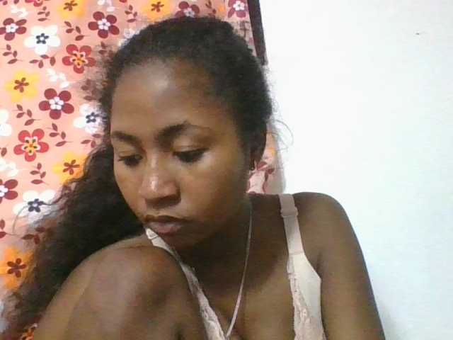 Marinah1a live cam on BongaCams