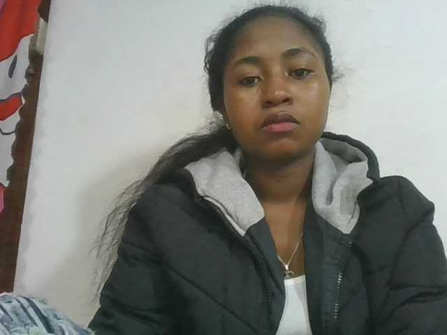 Marinah1a live cam on BongaCams