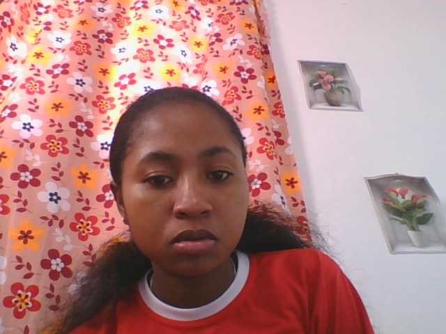 Marinah1a live cam preview