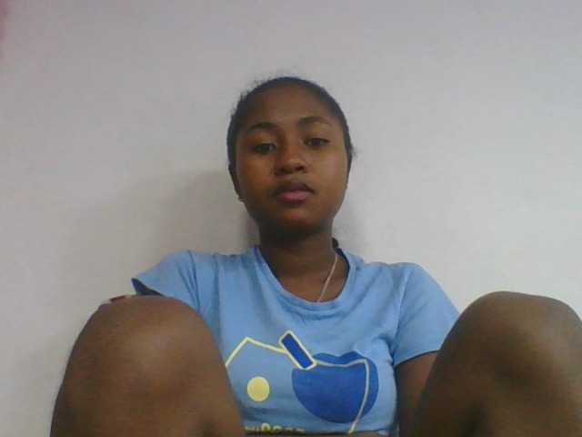 Marinah1a live cam on BongaCams