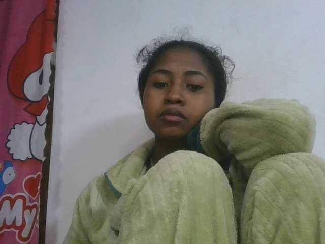 Marinah1a live cam on BongaCams