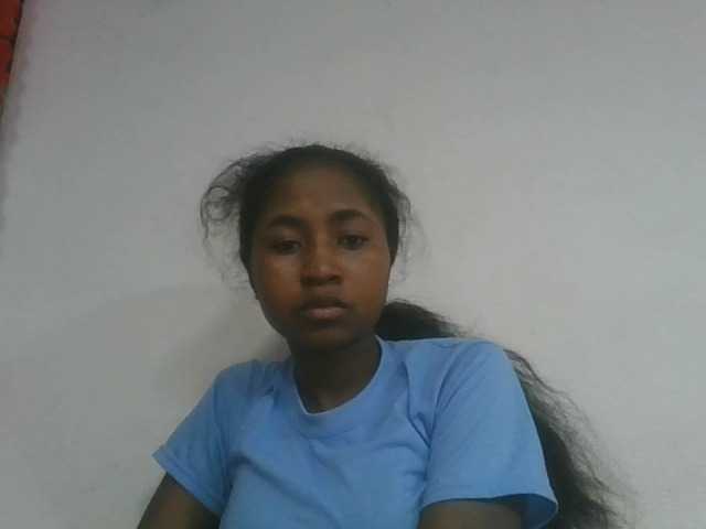Marinah1a live cam on BongaCams
