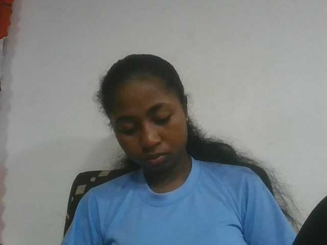 Marinah1a live cam on BongaCams