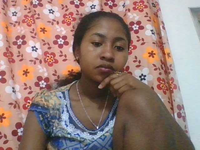 Marinah1a live cam on BongaCams