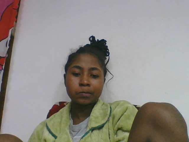 Marinah1a live cam on BongaCams