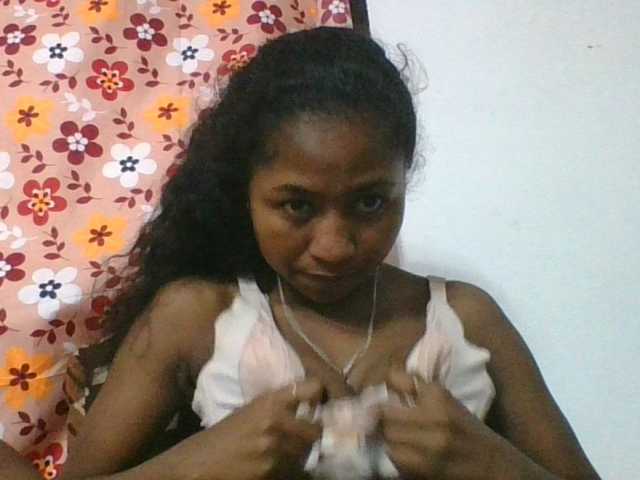 Marinah1a live cam on BongaCams