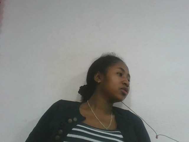 Marinah1a live cam on BongaCams