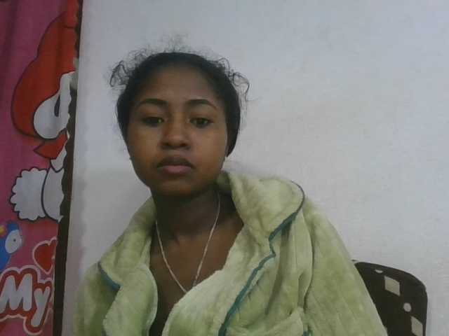 Marinah1a live cam on BongaCams