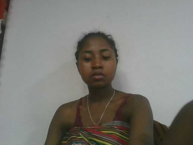 Marinah1a live cam on BongaCams