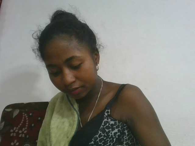 Marinah1a live cam on BongaCams