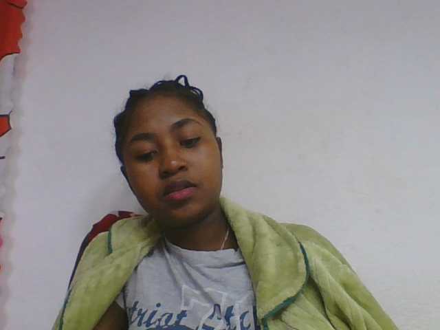 Marinah1a live cam on BongaCams
